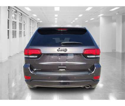 2020 Jeep Grand Cherokee Altitude is a Grey 2020 Jeep grand cherokee Altitude Car for Sale in Orlando FL