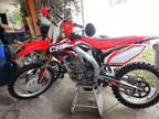 2005 Honda CRF450R one owner since new no more than 50 hrs on it