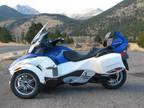 2012 Can-Am Spyder RT Limited SE5 - Custom White/..Blue two-tone