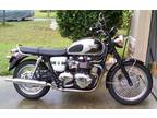 Triumph Bonneville"2012