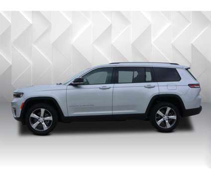 2024 Jeep Grand Cherokee L Limited 4x2 is a Silver 2024 Jeep grand cherokee SUV in Friendswood TX