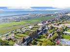 Roedean Terrace, Brighton 3 bed cottage to rent - £3,750 pcm (£865 pw)