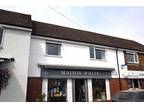 2 bed flat to rent in High Street, OX10, Wallingford