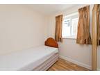 3 bed flat to rent in Eaton Road, SM2, Sutton