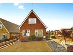 2 bedroom Detached House for sale, Ronden Close, Beccles, NR34