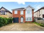 Peartree Avenue, Southampton, Hampshire, SO19 4 bed house -