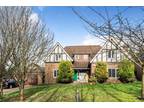 5 bed house for sale in Maple Close, N3, London