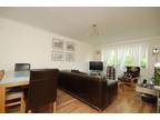 2 Bedroom Flat for Short Let in The Downs