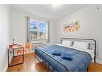 Homely double bedroom in trendy Williamsburg