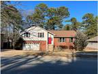 3902 Sam Peck Rd. Little Rock AR 72223 - Wonderful split level 3br 2ba just off