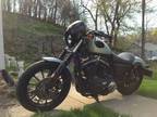 2010 Harley-Davidson Iron 883 - less than 5k Miles