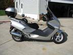 2001 Honda Scooter in excellent condition.. Small person or Young Lady