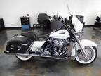 2004 Harley-Davidson FLHRCI White ROAD KING CLASSIC