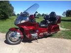 2000 Gold Wing GL1500SE Anniversary Edition with lots of extras