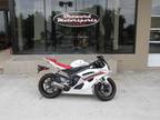 2009 Yamaha R6 pearl White only 340 Miles!