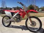 2 2006 Honda CRF 250R