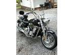 2005 vtx 1800c bout 16000 miles black with silver flames runs good