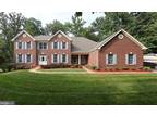 11526 Seneca Woods Ct, Great Falls, VA 22066