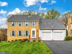 10016 Dellcastle Rd, Montgomery Village, MD 20886