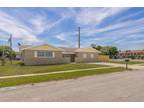 997 Nicklaus Dr, Rockledge, FL 32955