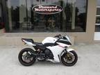 2012 Yamaha FZ6R pearl white! Nice!