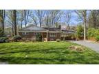 11719 Briggs Ct, Fairfax, VA 22030