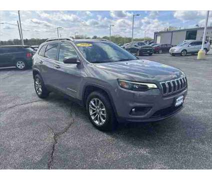 2019 Jeep Cherokee Latitude Plus 4x4 is a Grey 2019 Jeep Cherokee Latitude SUV in Dubuque IA