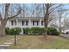 8126 Briar Creek Dr, Annandale, VA 22003