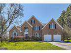 3 Stone Hollow Ct, Pikesville, MD 21208