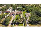 122 14th St NE, Naples, FL 34120