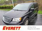 2016 Chrysler Town & Country Touring Front-Wheel Drive LWB Passenger Van