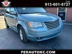 2009 Chrysler Town & Country Touring Minivan 4D