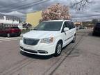 2016 Chrysler Town & Country Touring Minivan 4D