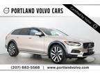 2023 Volvo V90 Cross Country B6 Ultimate 4dr All-Wheel Drive Wagon