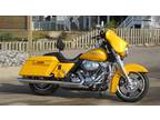 2013 Harley-Davidson FLHX Street Glide, Yellow