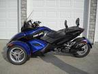 2010 CAN-AM SPYDER RS royal blue low miles 5 speed manual emaculate condition