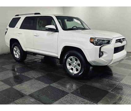 2021UsedToyotaUsed4RunnerUsed4WD (Natl) is a White 2021 Toyota 4Runner Car for Sale in Brunswick OH
