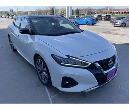2023 Nissan Maxima Platinum is a White 2023 Nissan Maxima Car for Sale in Omaha NE