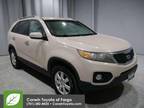 2011 Kia Sorento White, 127K miles