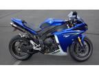 2010 Yamaha YZF R1 Sportbike, excellent condition, warranty, extras!