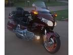 1 Owner~~2004 Honda Goldwing GL 1800 (fully loaded - numerous extra parts~!*