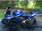$4,800 OBO Blue 2004 Yamaha r6 with only 6774 miles on it