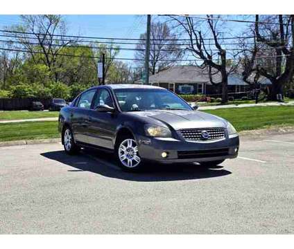 2005 Nissan Altima for sale is a Grey 2005 Nissan Altima 2.5 Trim Car for Sale in Louisville KY