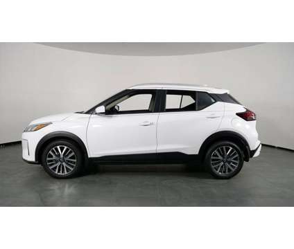 2024 Nissan Kicks SV Xtronic CVT is a White 2024 Nissan Kicks SV Station Wagon in Orlando FL