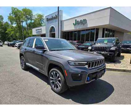 2024 Jeep Grand Cherokee Overland is a Grey 2024 Jeep grand cherokee Overland SUV in Freehold NJ