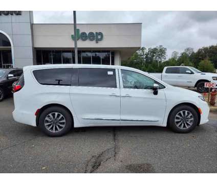 2023 Chrysler Pacifica Hybrid Limited is a White 2023 Chrysler Pacifica Hybrid Limited Hybrid in Freehold NJ