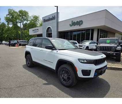 2024 Jeep Grand Cherokee Trailhawk is a White 2024 Jeep grand cherokee Trailhawk SUV in Freehold NJ