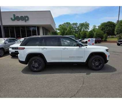 2024 Jeep Grand Cherokee Trailhawk is a White 2024 Jeep grand cherokee Trailhawk SUV in Freehold NJ