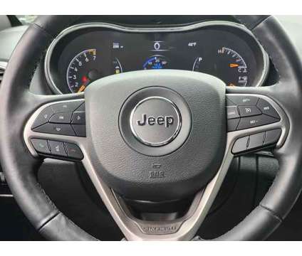 2021 Jeep Grand Cherokee Limited 4x4 is a White 2021 Jeep grand cherokee Limited SUV in Freehold NJ