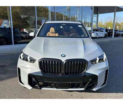 2025 BMW X5 xDrive40i is a Grey 2025 BMW X5 4.6is SUV in Huntington Station NY